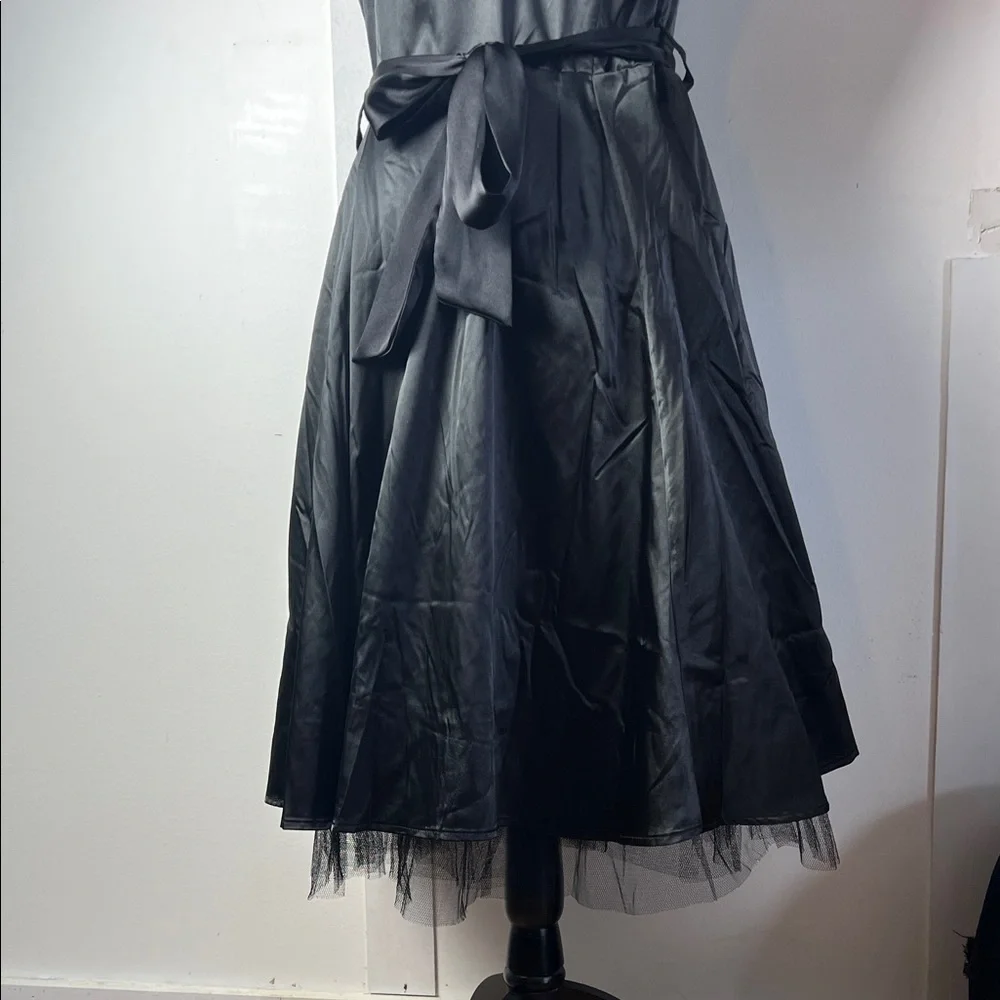 H&R Black Satin Cocktail Dress with sweetheart neckline and ribbon belt - Picture 9 of 11